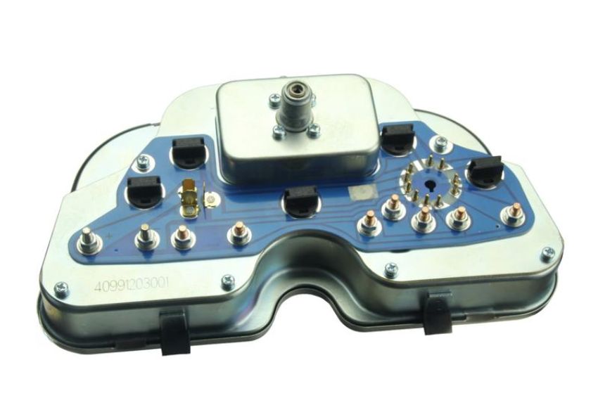 URO Parts TY0818531 Gauge Cluster