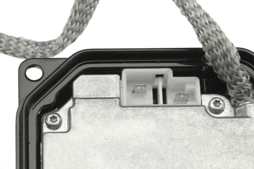 URO Parts TY1313335 Xenon Headlight Ballast