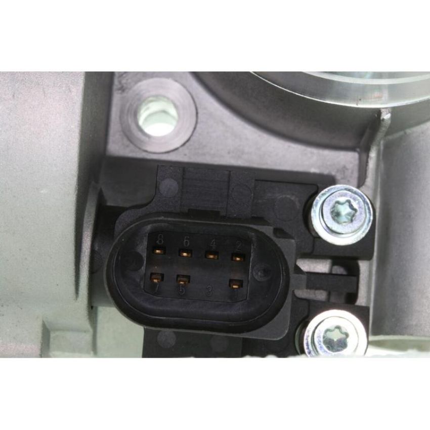 VEMO V10-81-0066 Throttle body