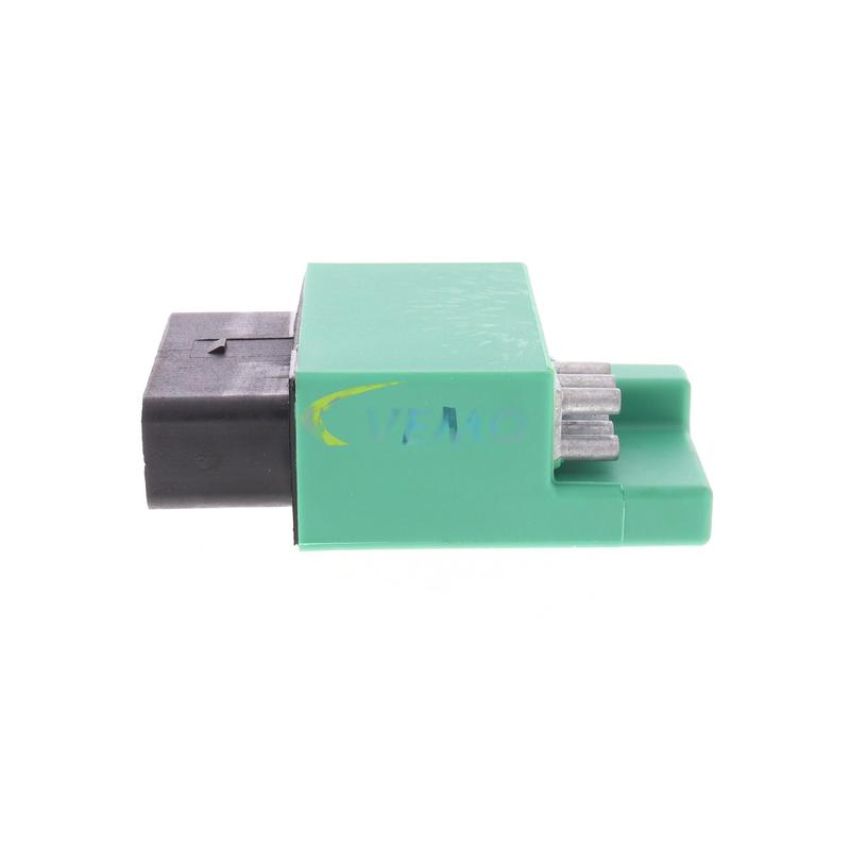 VEMO V15-71-0066 Relay, fuel pump
