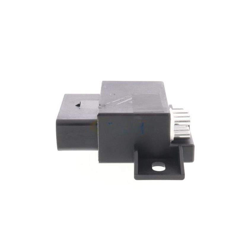 VEMO V15-71-0068 Relay, fuel pump