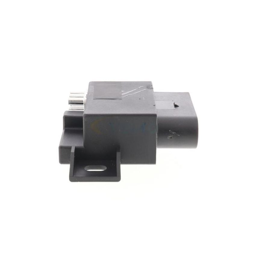 VEMO V15-71-0068 Relay, fuel pump