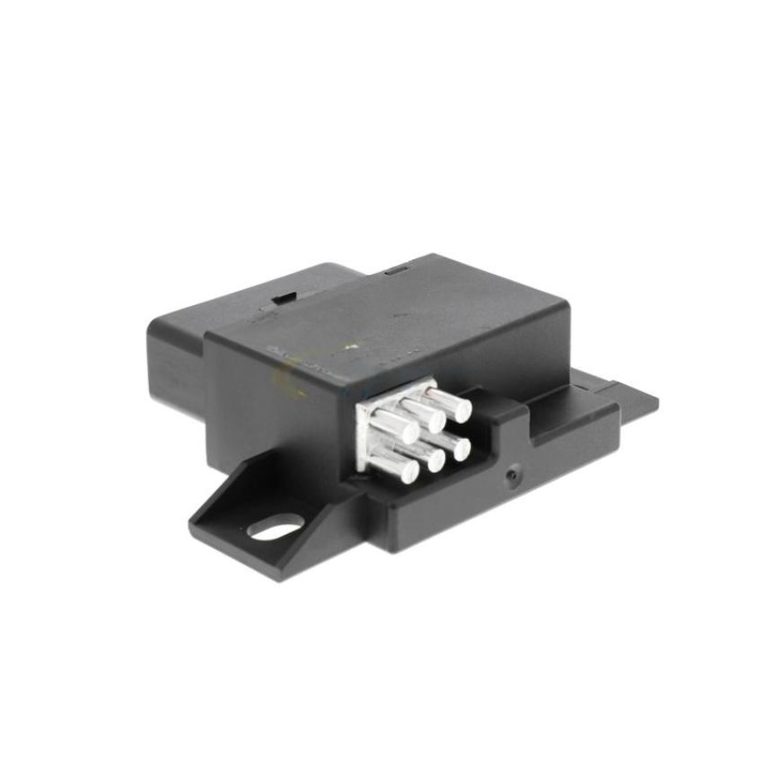 VEMO V15-71-0069 Relay, fuel pump