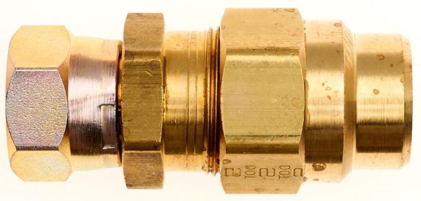 GATES G33150-0606 Air Brake to Female Air Brake Swivel Coupling for Rubber Hose