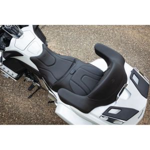 Mustang Motorcycle 79920 1 Piece Touring with Driver Backrest Original
